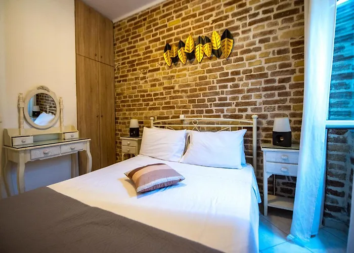 Luna No3 * Corfu (city)